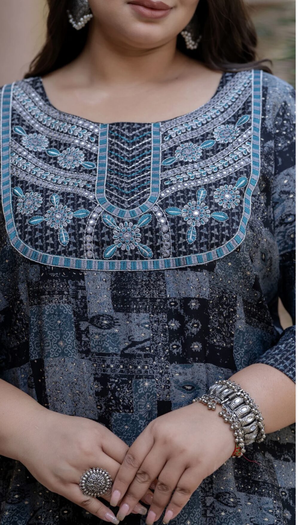PURE MUSLIN BLUE & BLACK SUIT SET - Image 3